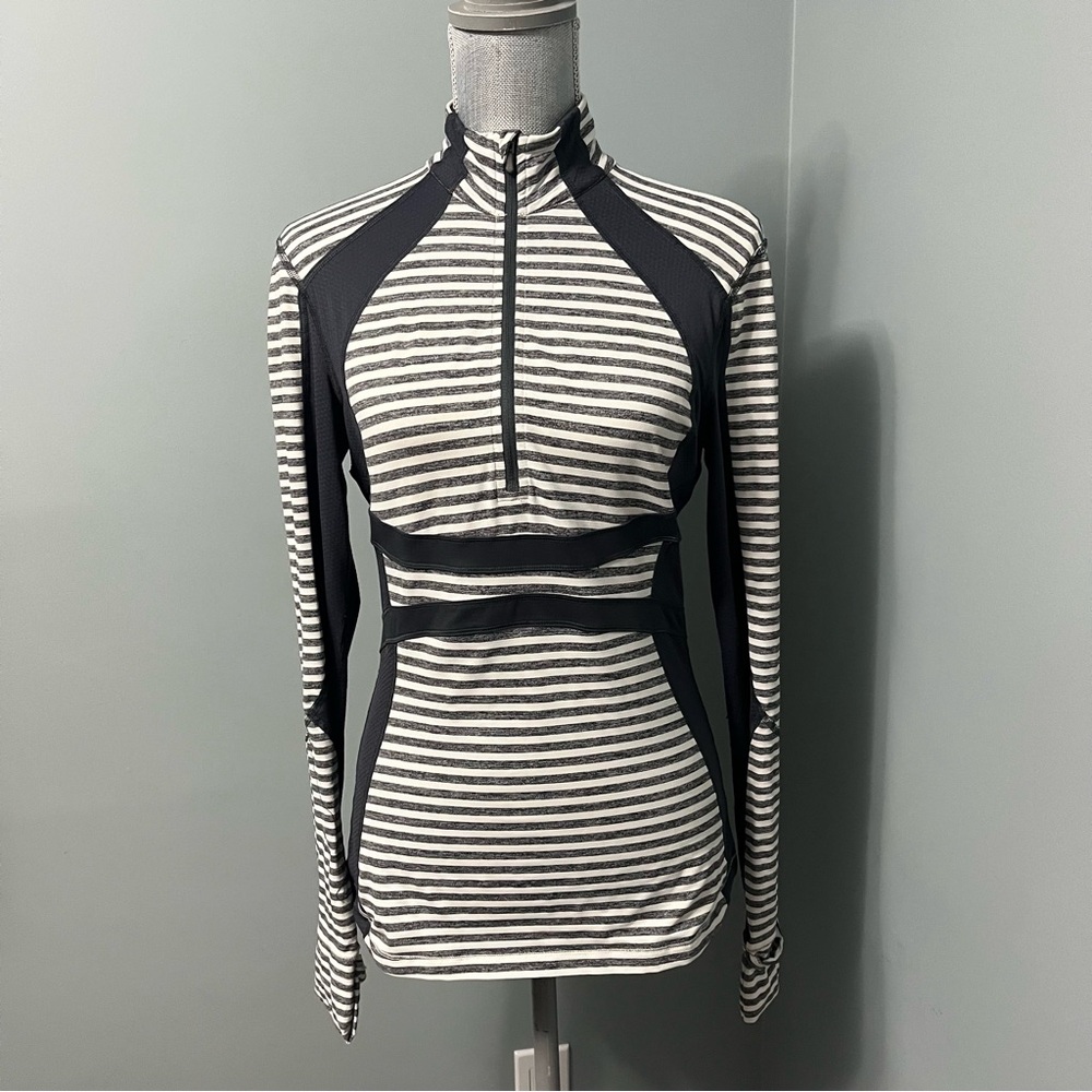 LULULEMON Run Hills long sleeve half zip pullover top women’s size 8
